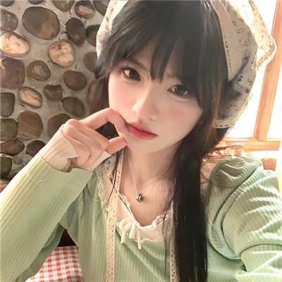 小黄花青草地海报